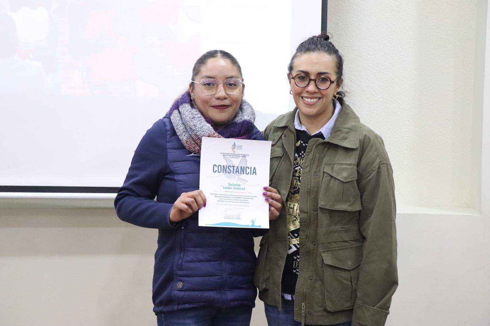 Se gradúa primera generación de educación en línea en Derechos Humanos